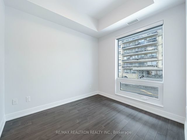 204 - 2525 Bathurst St