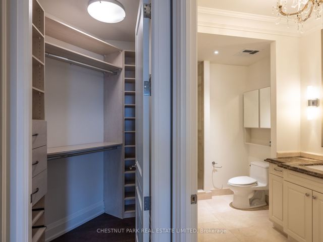 403 - 112 St Clair Ave W
