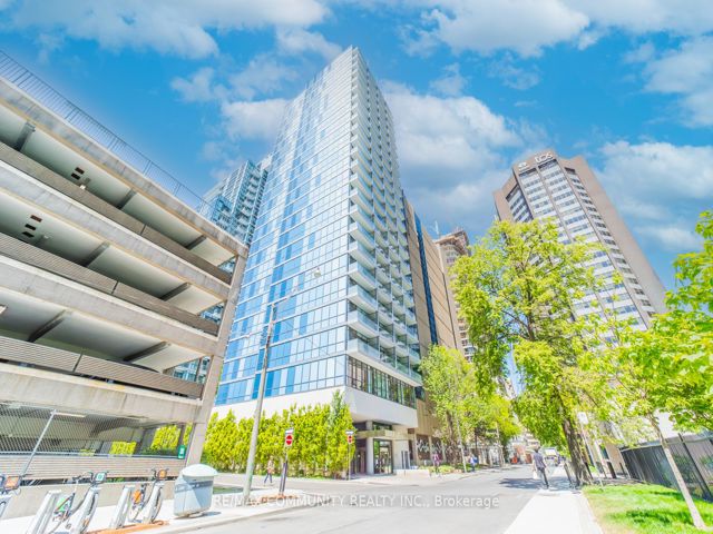 1210 - 210 Simcoe St