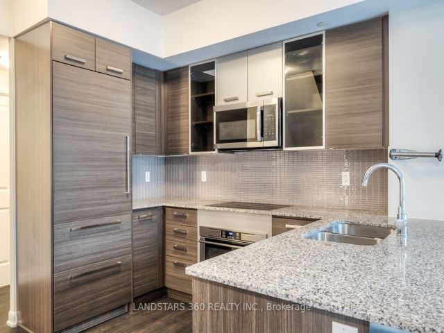 Th11 - 5168 Yonge St