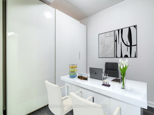 Th11 - 5168 Yonge St