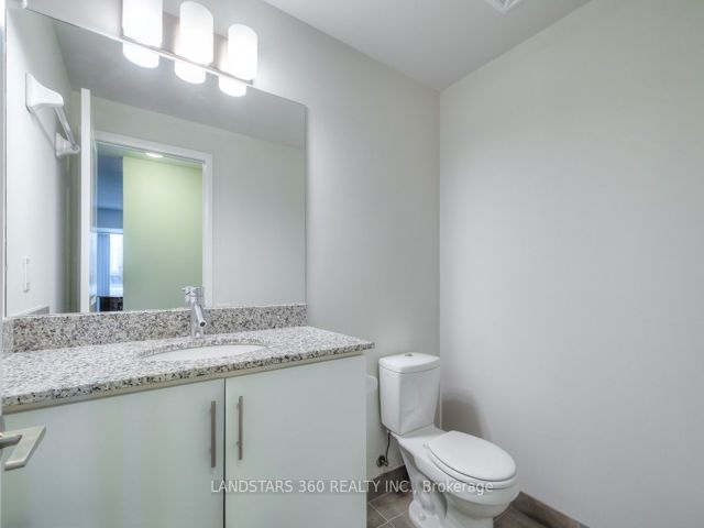 Th11 - 5168 Yonge St