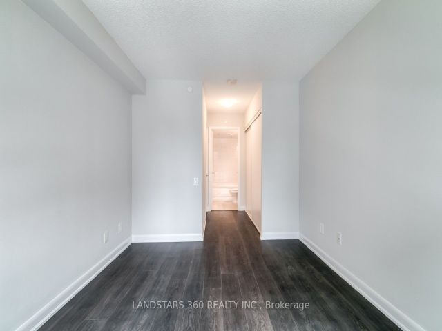 Th11 - 5168 Yonge St