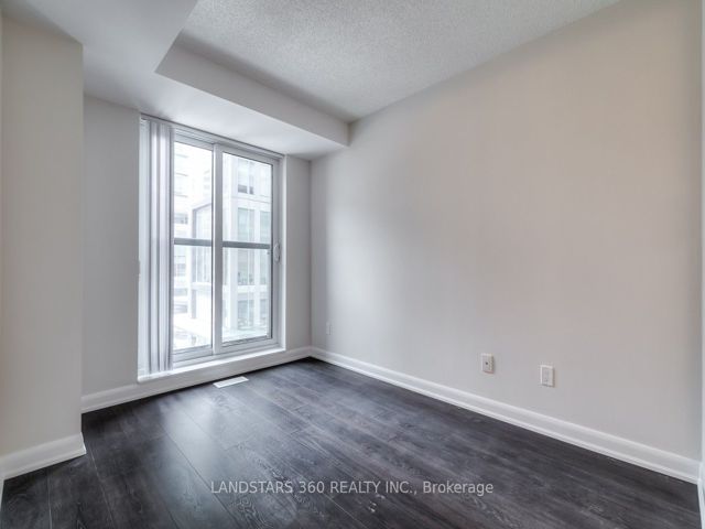 Th11 - 5168 Yonge St