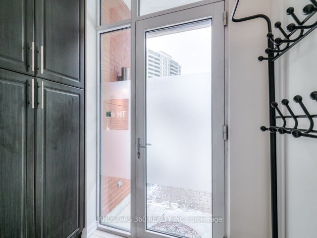 Th11 - 5168 Yonge St