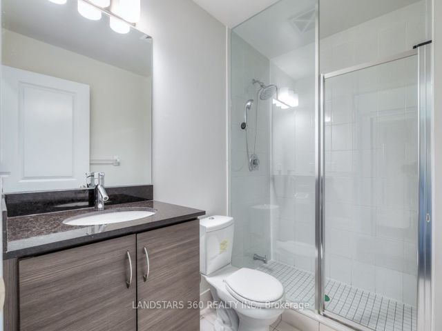 Th11 - 5168 Yonge St