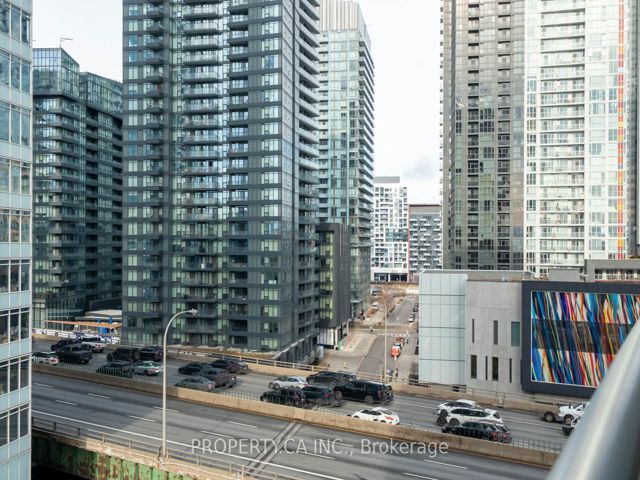 1105 - 38 Dan Leckie Way