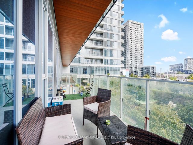 403 - 20 Tubman Ave N