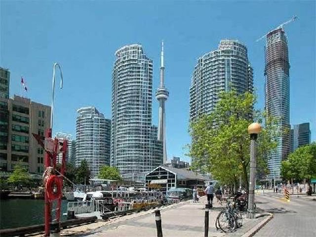 2112 - 77 Harbour Sq