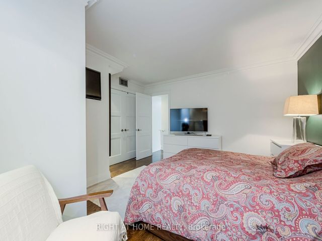 Ph16 - 20 Glebe Rd W