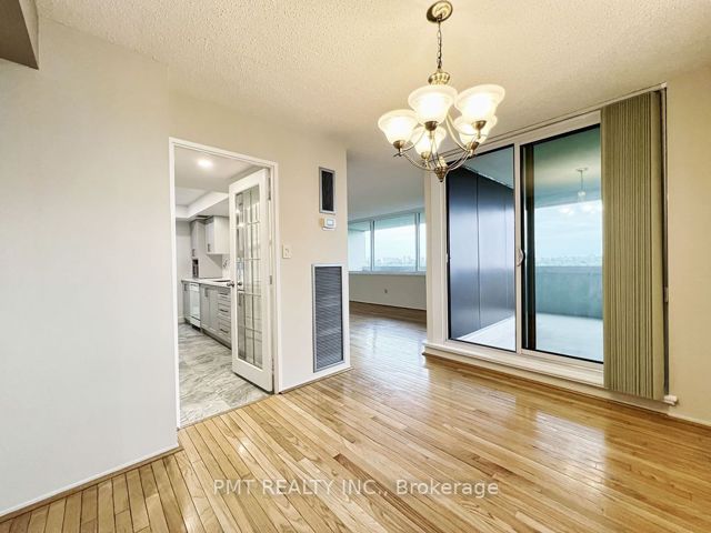 1404 - 75 Wynford Heights Cres