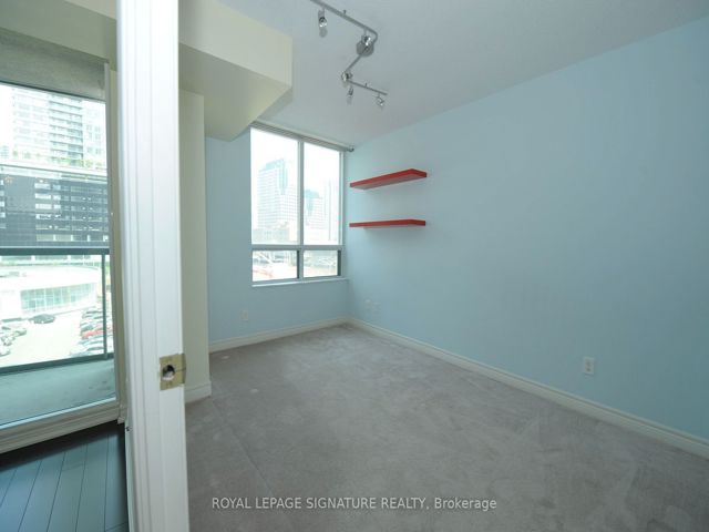 509 - 30 Grand Trunk Cres