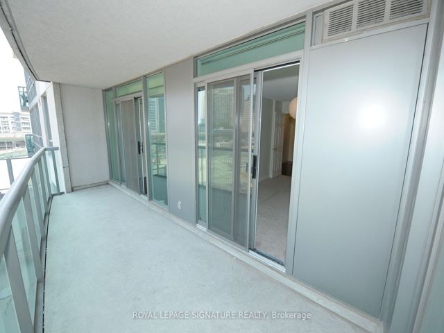 509 - 30 Grand Trunk Cres
