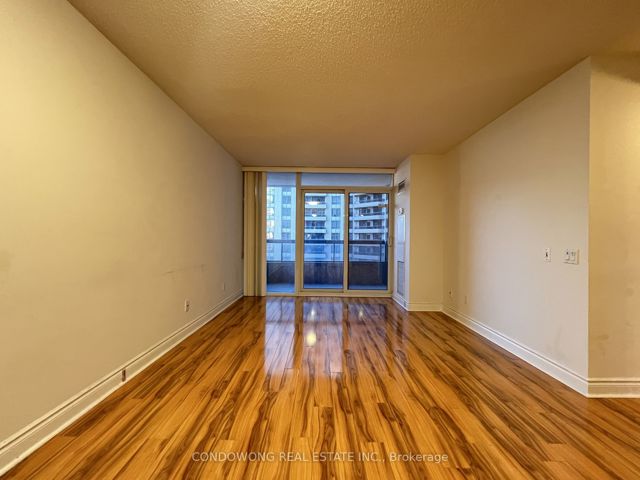 1208 - 5 Northtown Way