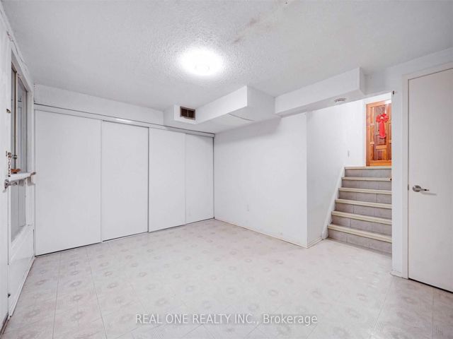 8RC - 8 Rusty Crest Way