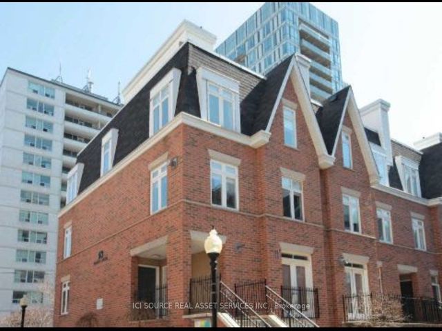 9 - 98 Redpath Ave