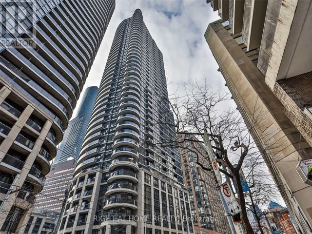 1501 - 21 Carlton St
