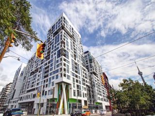 1912W - 27 Bathurst St