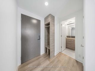 402 - 484 Spadina Ave