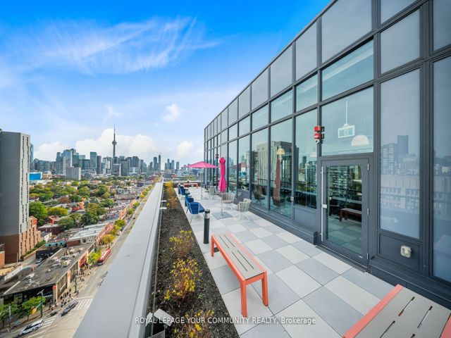 1205 - 484 Spadina Ave