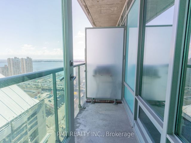 3501 - 81 Navy Wharf Crt