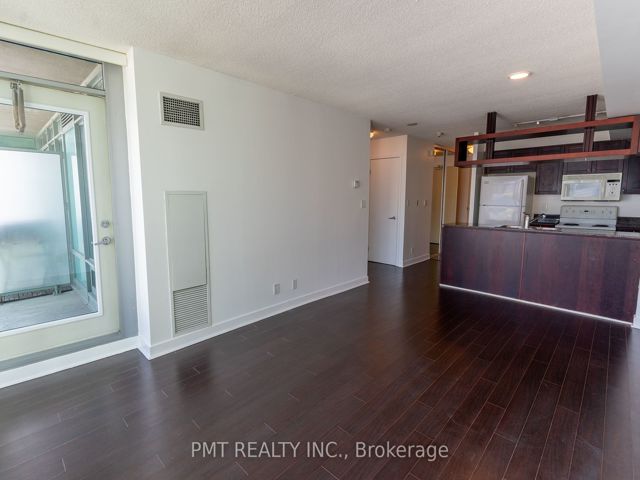 3501 - 81 Navy Wharf Crt