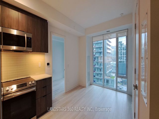 1118 - 50 Power St