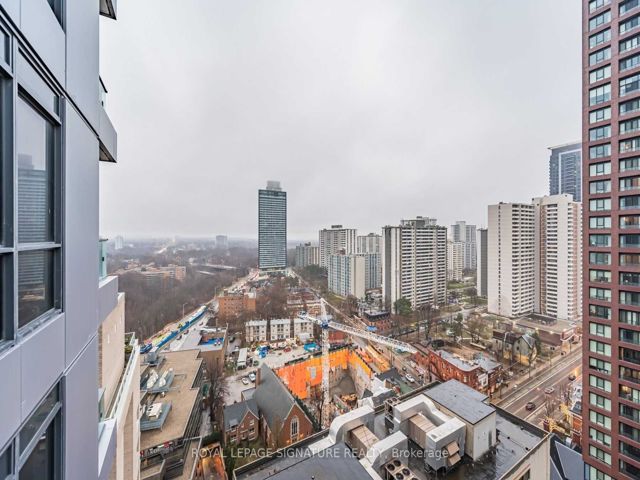 1412 - 395 Bloor St E