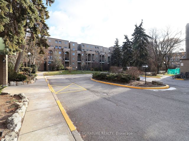 102 - 4005 Don Mills Rd