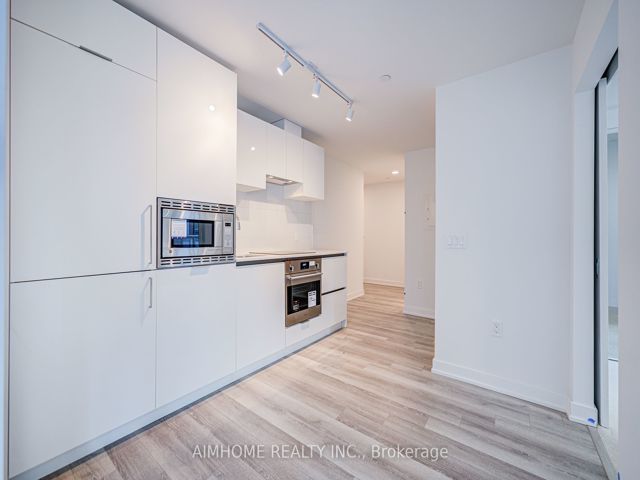 2412 - 230 Simcoe St