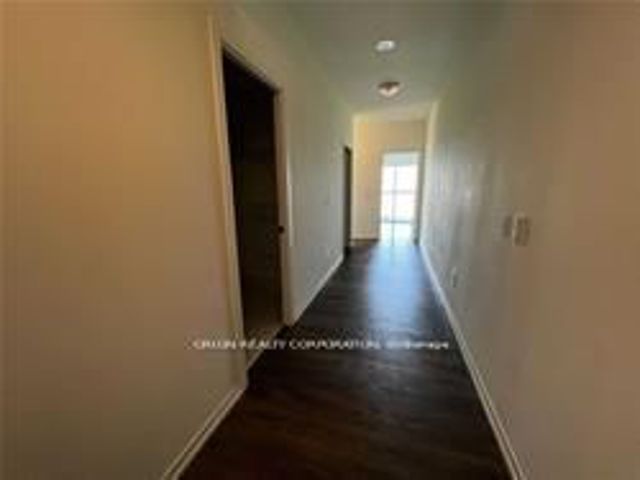 906 - 3237 Bayview Ave