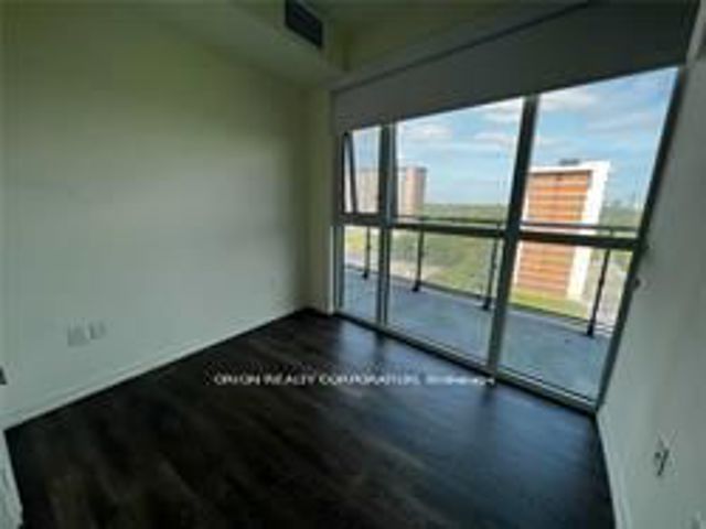 906 - 3237 Bayview Ave