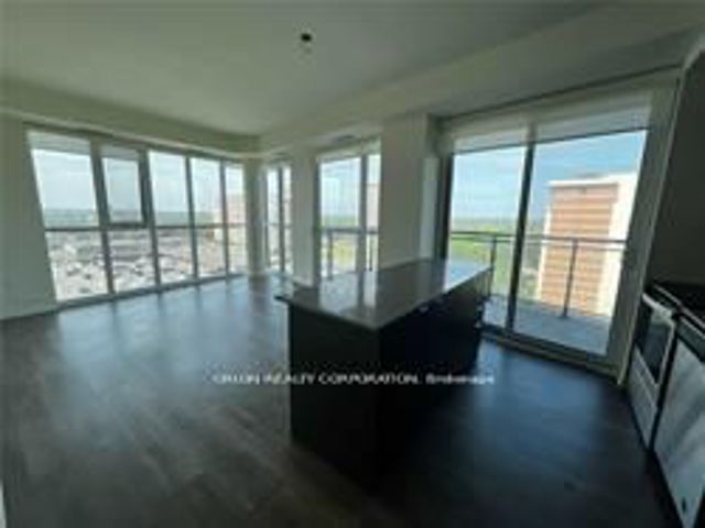 906 - 3237 Bayview Ave