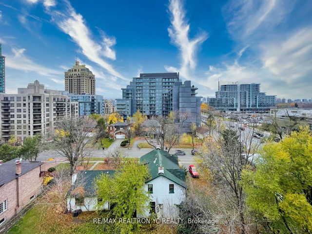 812 - 591 Sheppard Ave E