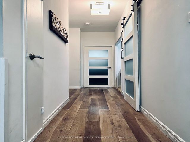 116 - 30 Fashion Roseway