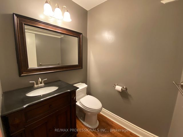 14 - 217 St George St