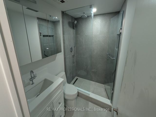 14 - 217 St George St