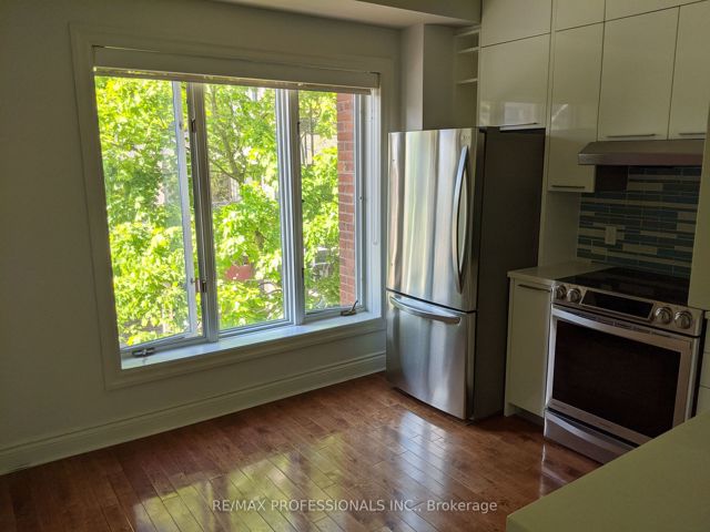 14 - 217 St George St