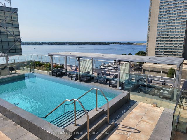 1302 - 15 Queens Quay E