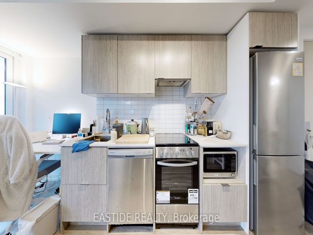 4206 - 395 Bloor St E