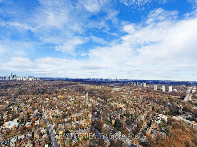 4206 - 395 Bloor St E