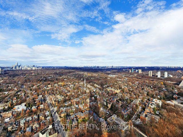 4206 - 395 Bloor St E