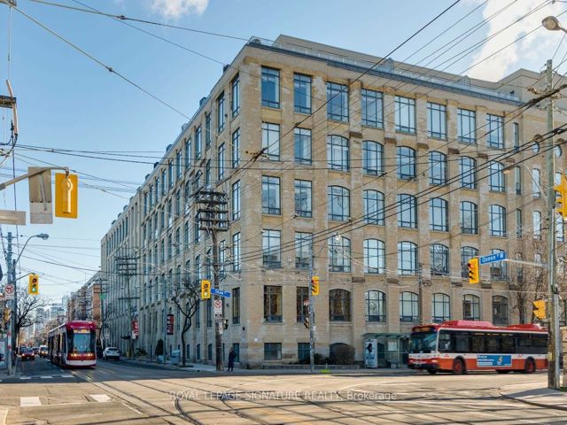 416 - 993 Queen St W