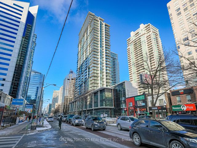 2003 - 4955 yonge St