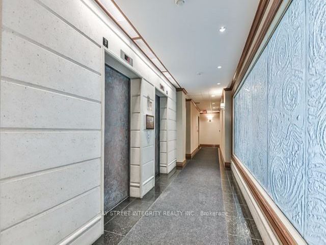 506 - 23 Lorraine Dr