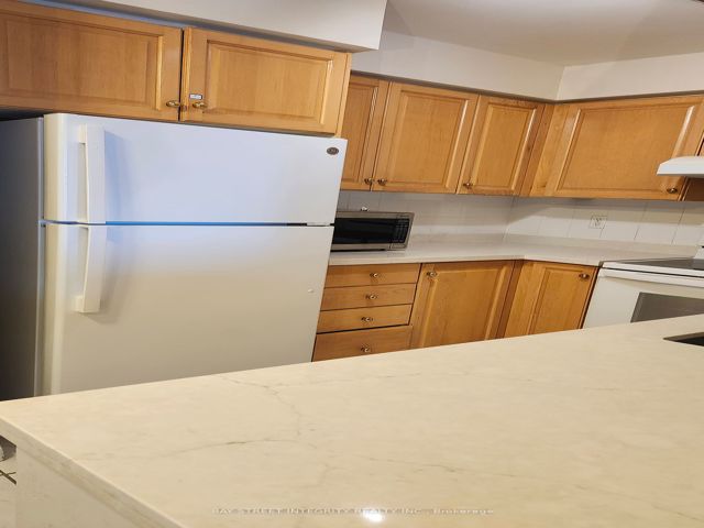 506 - 23 Lorraine Dr