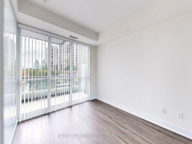 313 - 88 Sheppard Ave E