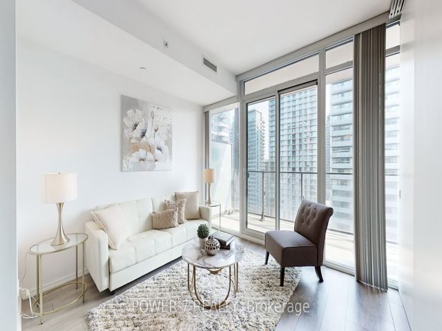 3111 - 125 Peter St