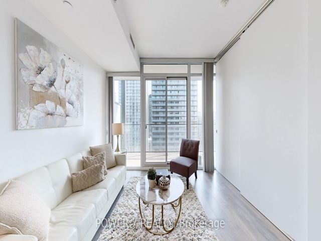3111 - 125 Peter St