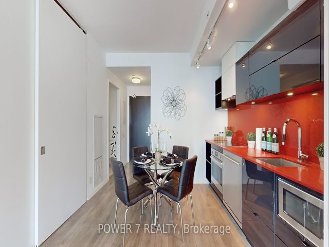 3111 - 125 Peter St